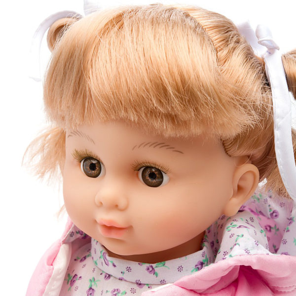 Кукла может распознавать голос и реагировать на реплики. Интерактивная кукла «Настенька»